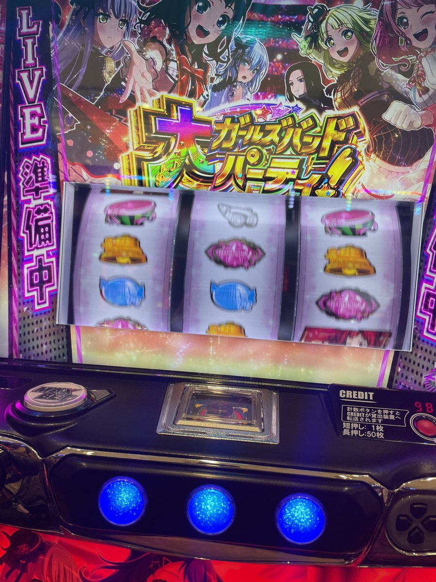Yubasket403's tweet photo. 1600枚おわ。どうして…… https://t.co/vLaHqfBws7