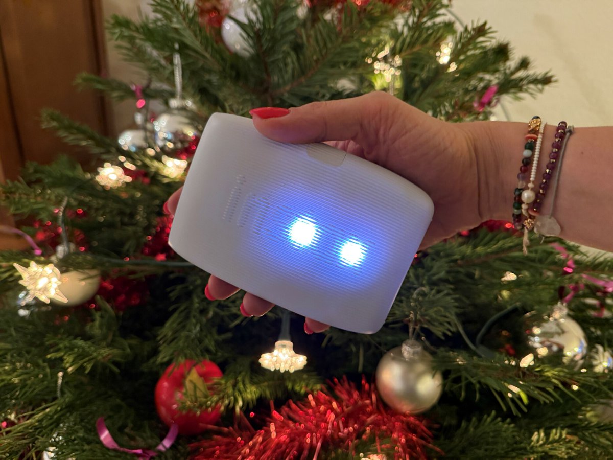 leparisien_tech's tweet photo. Pour un Noël réussi, nos idées de cadeaux tech autour de 100 euros… et même nettement moins
➡️ https://t.co/tDwhzlP2tt https://t.co/QMLIe6MUVf