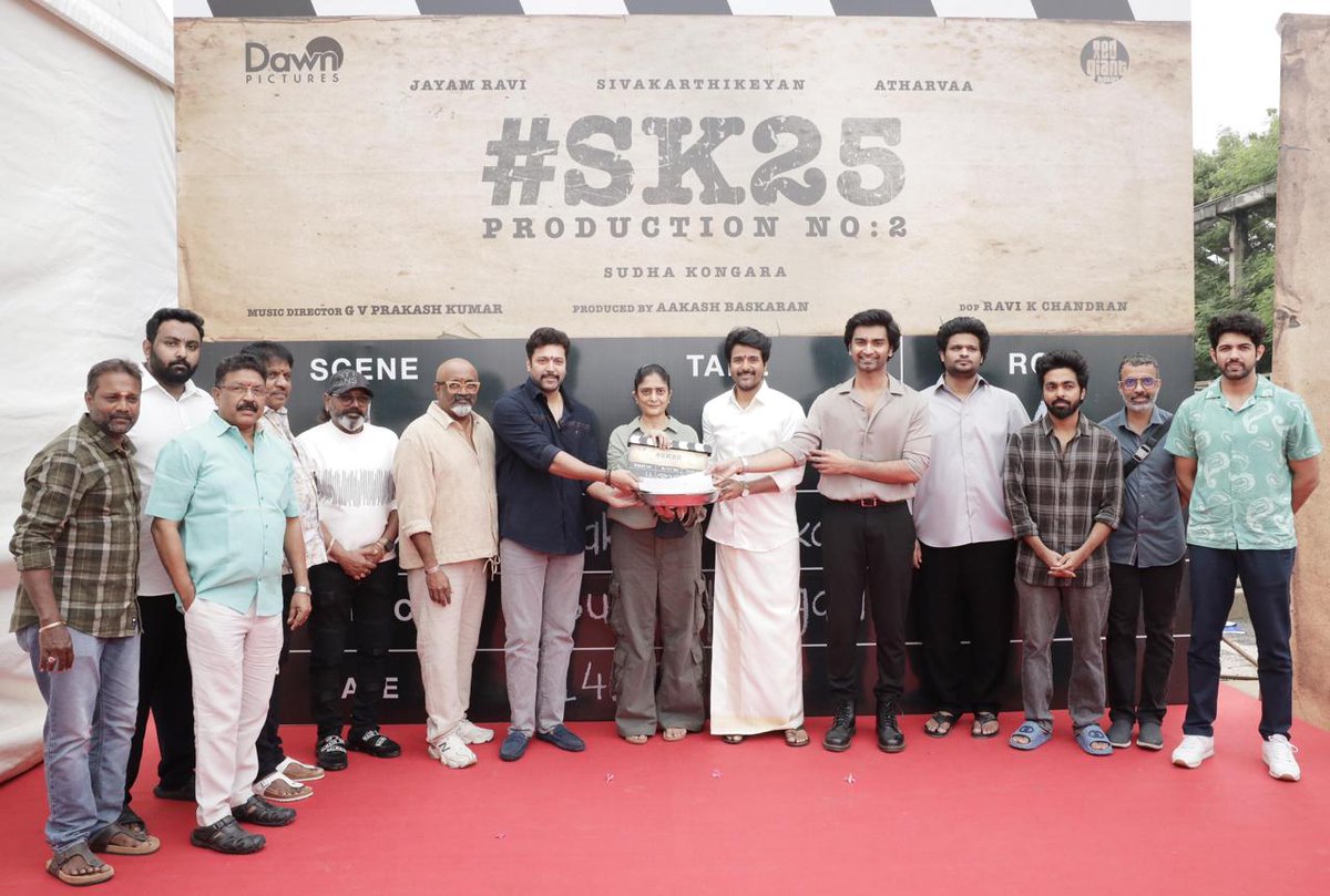 selvaa_34's tweet photo. Theri Sambhavam..

#SK25 https://t.co/dEPwJ2J33f