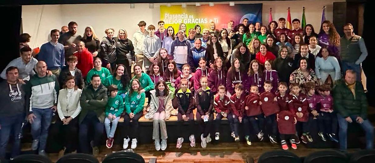 Abrazamos con mucho respeto y cariño a cada deportista de Plasencia que construye una ciudad saludable, solidaria, feliz e inclusiva. 
ENHORABUENAZA! 
<a href="/Ayto_Plasencia/">Ayto. de Plasencia</a> <a href="/clubriojerte/">Club Piragüismo Río Jerte</a> <a href="/ciudaddeplasenc/">Ciudad de Plasencia</a> <a href="/cnplasencia/">CLUB NATACIÓN PLASENCIA</a> <a href="/CPSANMIGUEL_FEM/">C. P. San Miguel Plasencia Femenino</a> <a href="/CPMiralvalle/">CP Miralvalle</a> <a href="/PlacePiraguismo/">Escuela Placentina de Piraguismo(oficial)</a> 
<a href="/esgrimamayorga/">Esgrimacem</a>