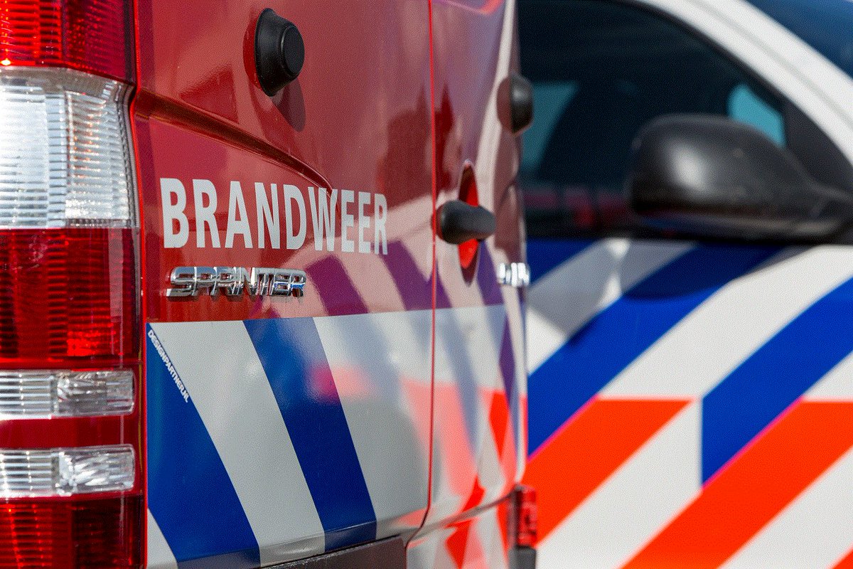 Onderzoek naar mogelijk explosief op Doctor Mollerlaan in Roosendaal