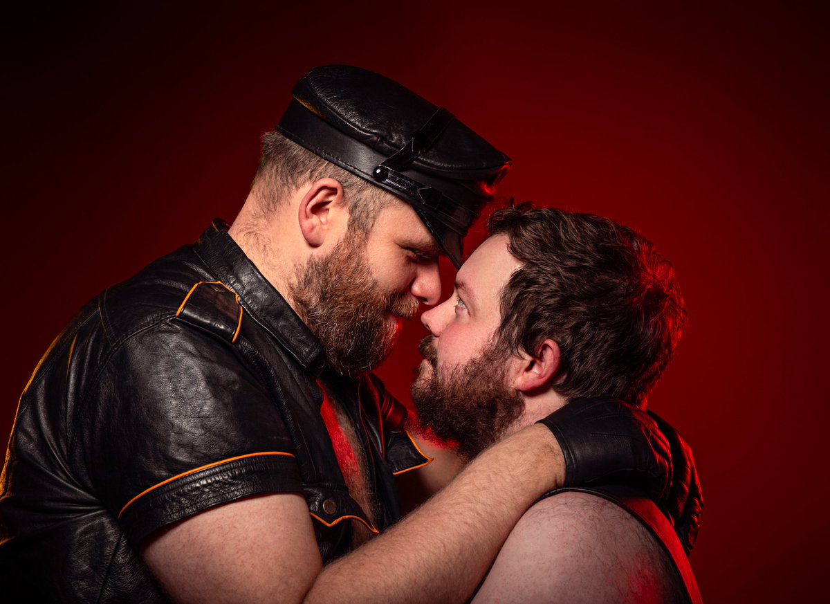 One of my favourite pics of me and Sir <a href="/gar_daddy/">DaddyGarBear</a> , let's see a pic of you and your sir or alpha etc
📷 <a href="/PatonYatesPhoto/">Paton Yates Photography</a>