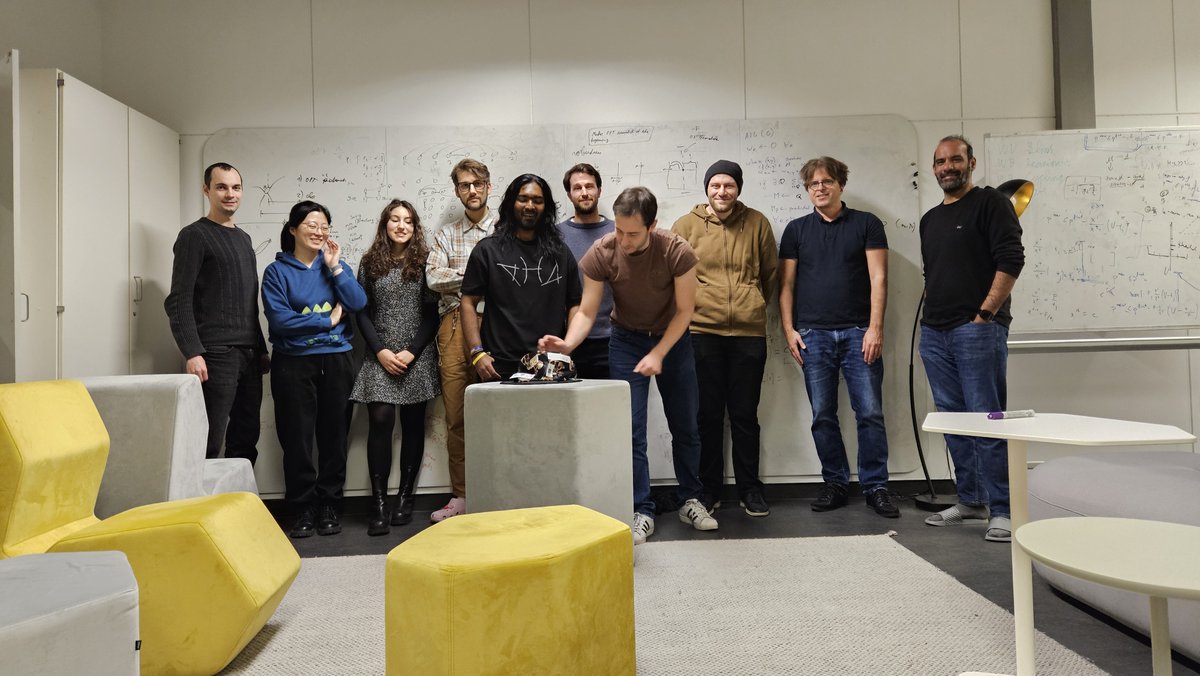 Stefan Schmid (@schmiste_ch) on Twitter photo Congratulations to Vamsi for successfully defending his PhD thesis "Adaptive Protocols and Reconfigurable Optical Interconnects for Datacenter Networks" with distinction!🎓Thanks Maria, Anja, Michael and Rachit for serving on the committee! <a href="/Vamsi_DT/">Vamsi Addanki</a> <a href="/maria__apo/">Maria Apostolaki</a> <a href="/rach4x0r/">Rachit Agarwal</a> Congratulations to Vamsi for successfully defending his PhD thesis "Adaptive Protocols and Reconfigurable Optical Interconnects for Datacenter Networks" with distinction!🎓Thanks Maria, Anja, Michael and Rachit for serving on the committee! <a href="/Vamsi_DT/">Vamsi Addanki</a> <a href="/maria__apo/">Maria Apostolaki</a> <a href="/rach4x0r/">Rachit Agarwal</a>