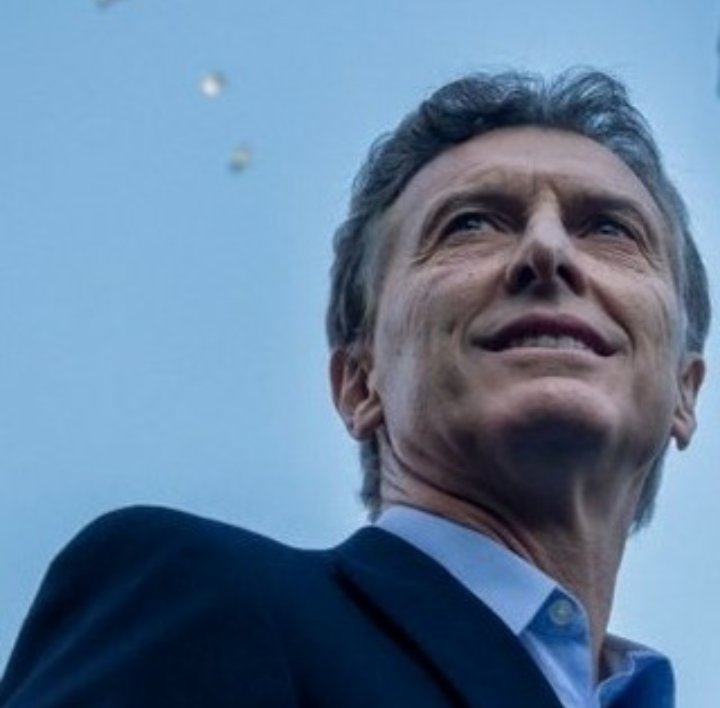 aldoomar25's tweet photo. Estoy escuchando todos los medios informativos radiales televisivos y escritos...Y observo que el Ex Presidente Señor Mauricio Macri marca la agenda..Está intacta la imagen del ex Presidente...Eso marca a los Grandes el paso del tiempo los engrandece... https://t.co/Ee9U9Ezjt8
