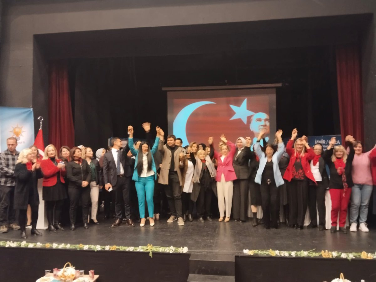 📍 Urla

Urla Kadın Kolları 7. Olağan Kongremizi, İl Kadın Kolları Başkanımız Sayın Emel Dalkıran başkanlığında, büyük bir coşku ve yoğun katılımla gerçekleştirdik. Kongremize; İlçe Başkanımız Sayın Barış Bükülmez ve yönetimi, Milliyetçi Hareket Partisi Urla İlçe Başkanı Sayın