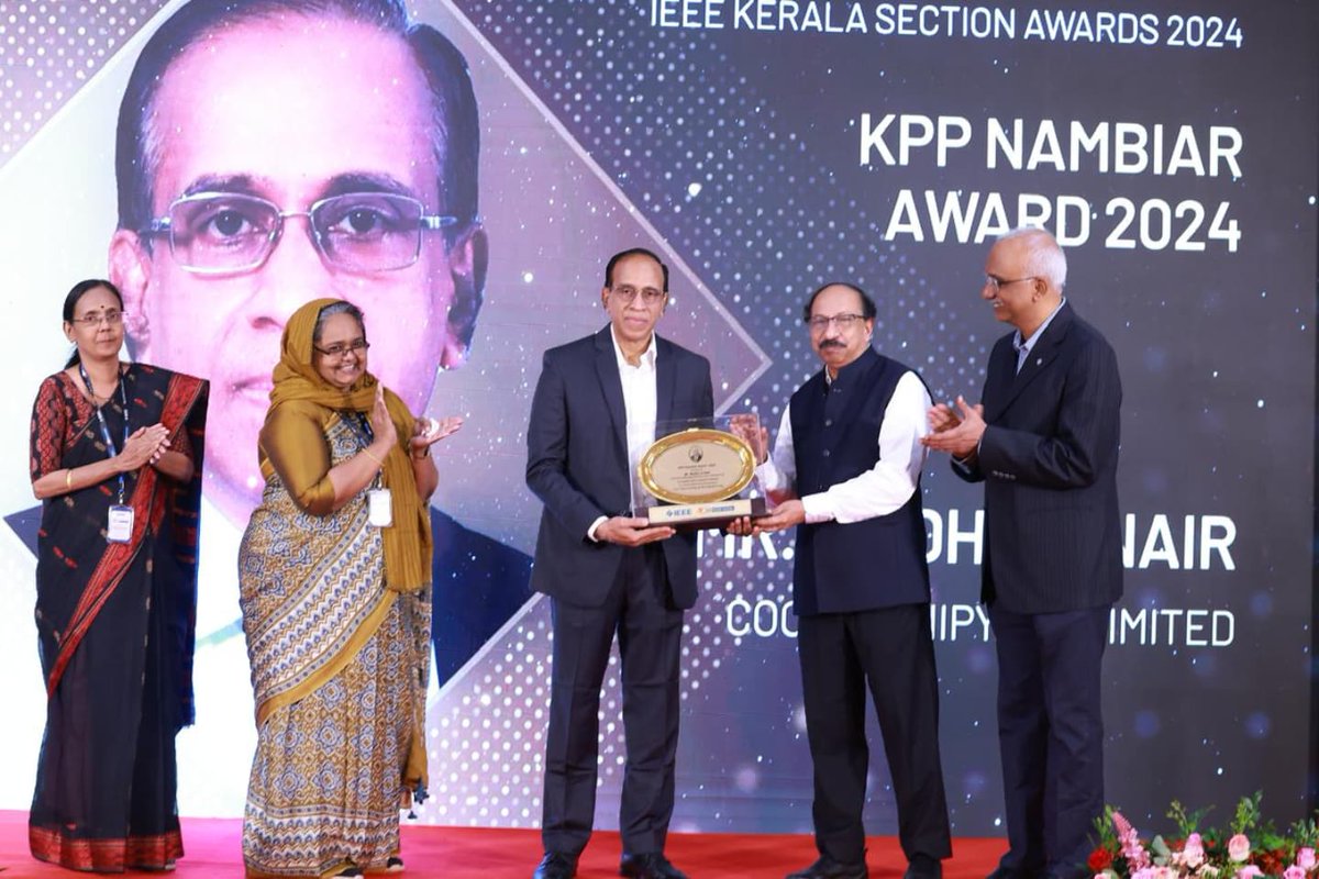 cslcochin's tweet image. CMD, CSL, @madsnair66 receiving the prestigious KPP Nambiar Award organised by IEEE Kerala Chapter, in recognition of his contributions to advancement in ocean-related technologies benefiting humanity. #Leadership #MaritimeDevelopment