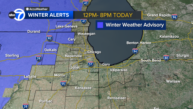 JaisolWX's tweet photo. Expect some wet weather Sat PM-Sun AM
-With cold road temperatures &amp; air temperatures right around 32º, there could be a light glaze of ice as the precipitation initially moves in today for LaSalle, DeKalb and McHenry Counties.

For the rest of the area, rain arrives after 2PM. https://t.co/iLdQSbZgi0
