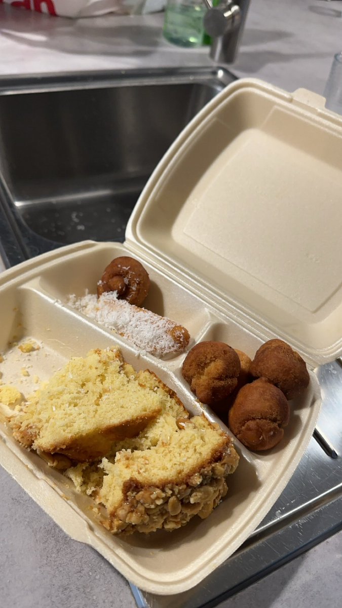 Leftovers 🇦🇴 <a href="/Angolans/">Angolans 🇦🇴</a>