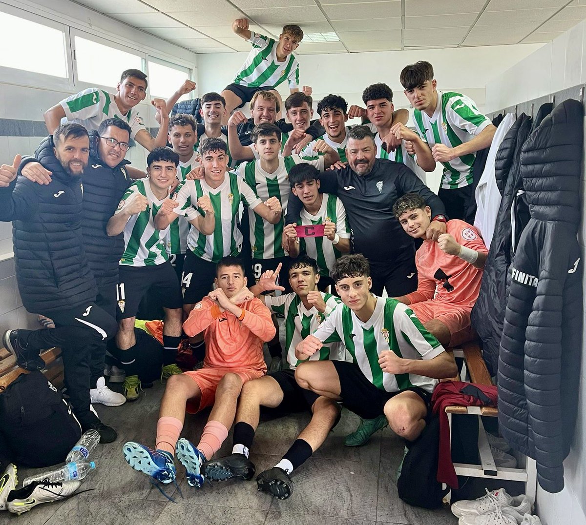 Cantera_CCF's tweet photo. 🔚 𝗙𝗜𝗡𝗔𝗟 ⤵️

🏆 Liga Nacional Juvenil 
🆚 @XerezDFCCantera 0  - #JuvenilBCCF 2

💚 #CanteraCCF https://t.co/jX1VGRuyps