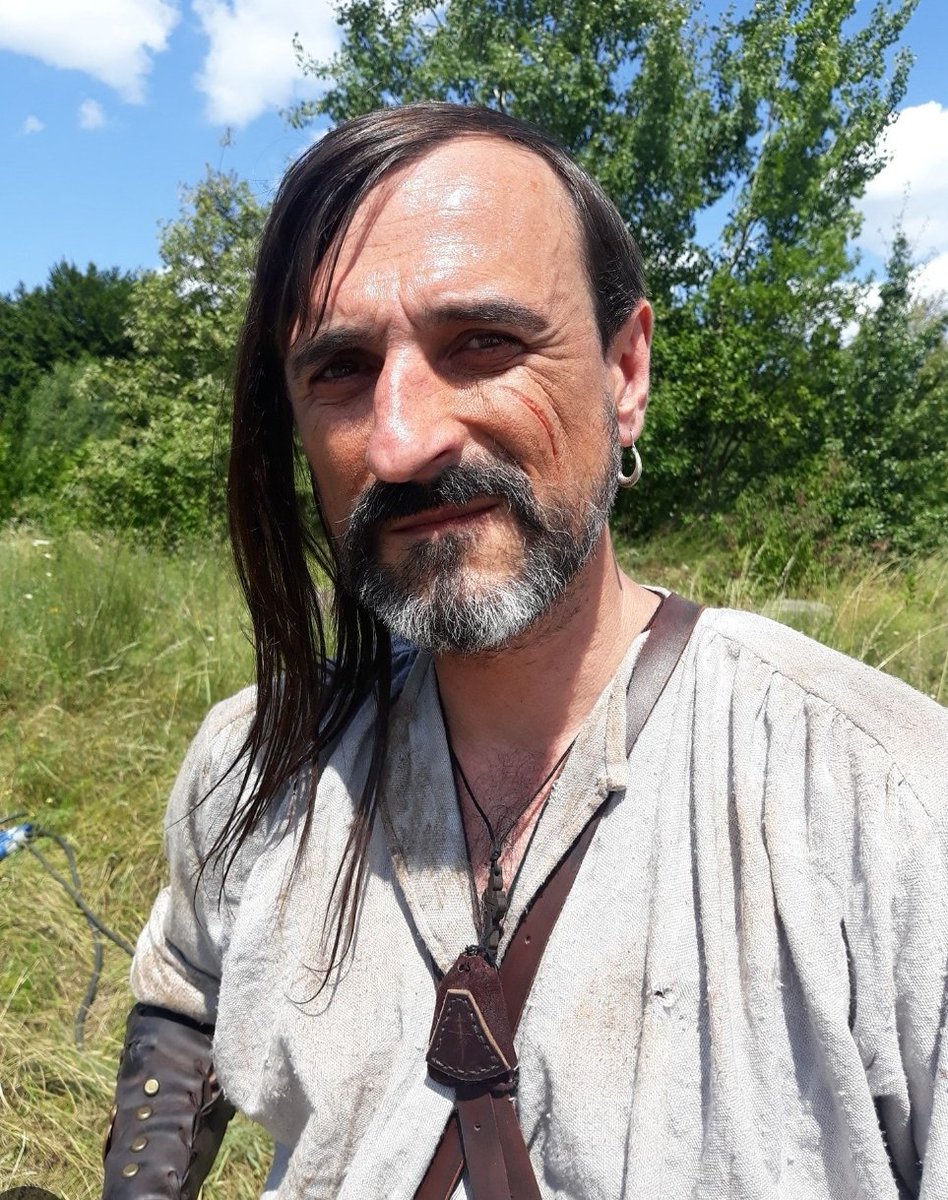 Novynarnia's tweet photo. Воював з перших днів великої війни: на фронті загинув актор Яків Ткаченко, який зіграв у фільмах “Довбуш” і “Припутні”
⬇️
https://t.co/cP9NorUsUf https://t.co/Yy5lHk84ed