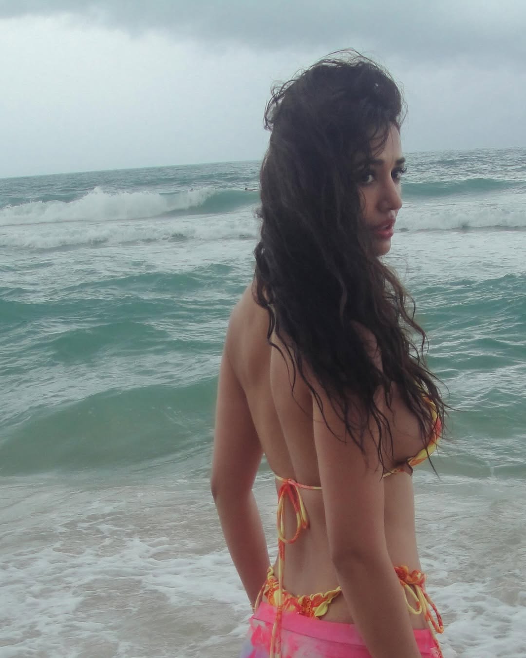 Gew5W_NW4AAH--l?format=jpg&name=large