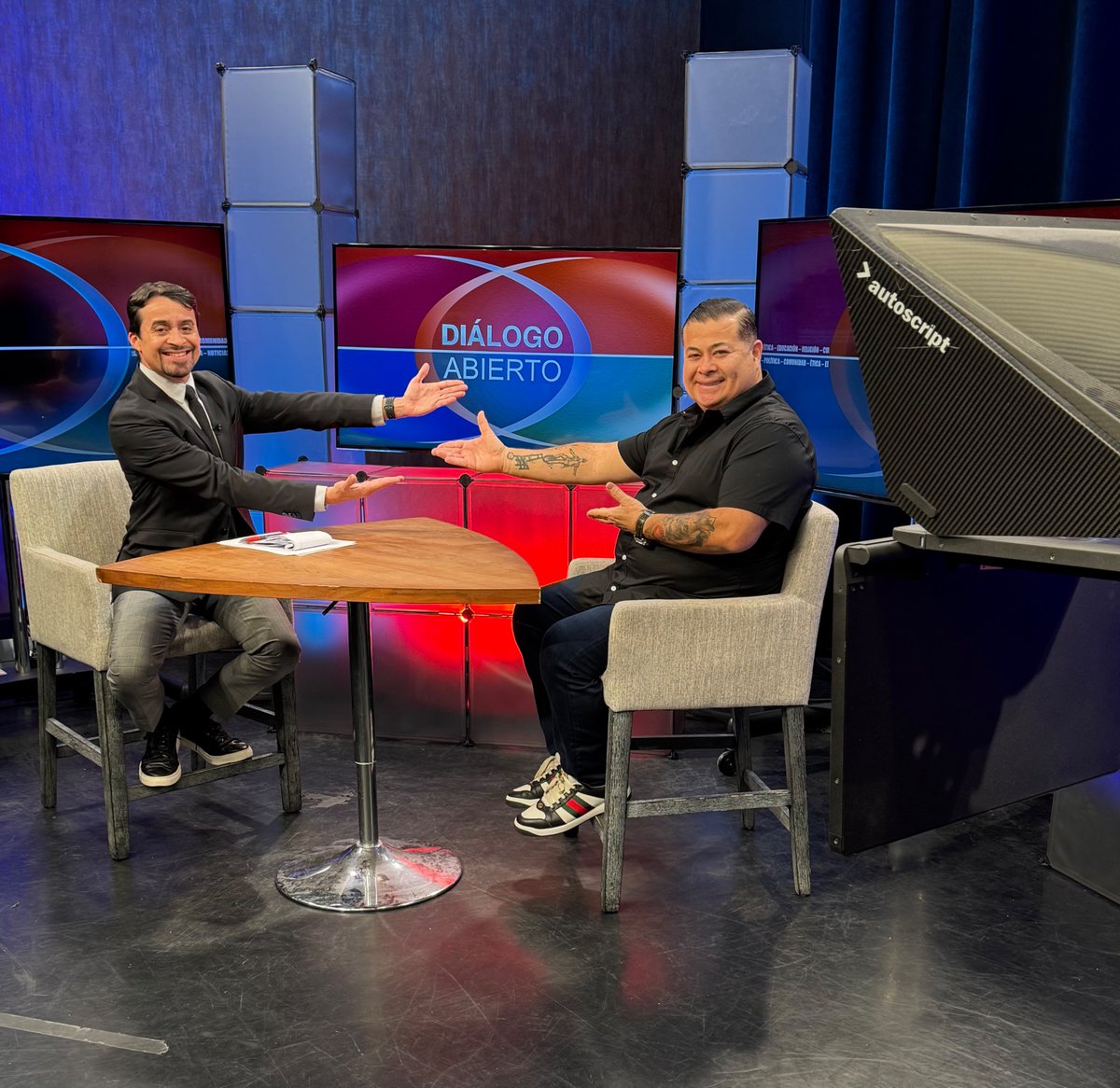 Circus Vazquez Ring Master <a href="/memocirco/">Memo Vazquez</a> speaks about the Circus' 2024 Tour final performances in NYC and his family's 4 generations bringing bilingual circus joy to all audiences. Great interview <a href="/BronxnetTV/">BronxNetTV</a> #DialogoAbierto Check it out: youtu.be/CW4_I0yk0GM. Circus Vazquez 2024