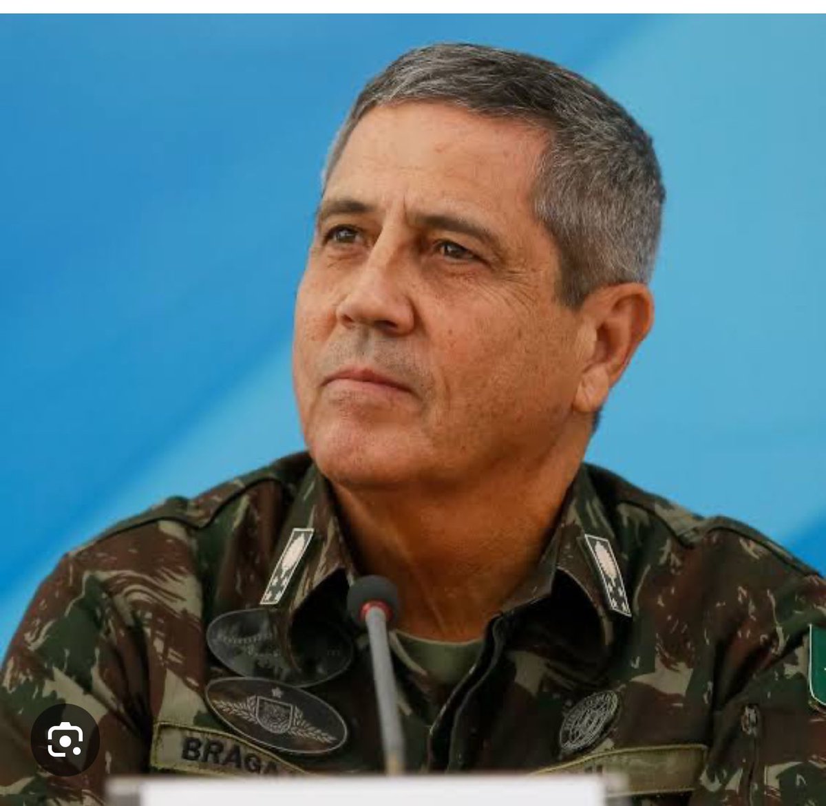 MarceloRoMonte's tweet image. Um é um respeitado general de 4 estrelas, que já foi nomeado pelo então presidente da República (Temer) para cuidar da segurança pública do Rio de Janeiro em 2018. Fez um trabalho muito elogiado. Jamais se envolveu em qualquer falcatrua.
O outro é um ex-presidiário que comandou o…