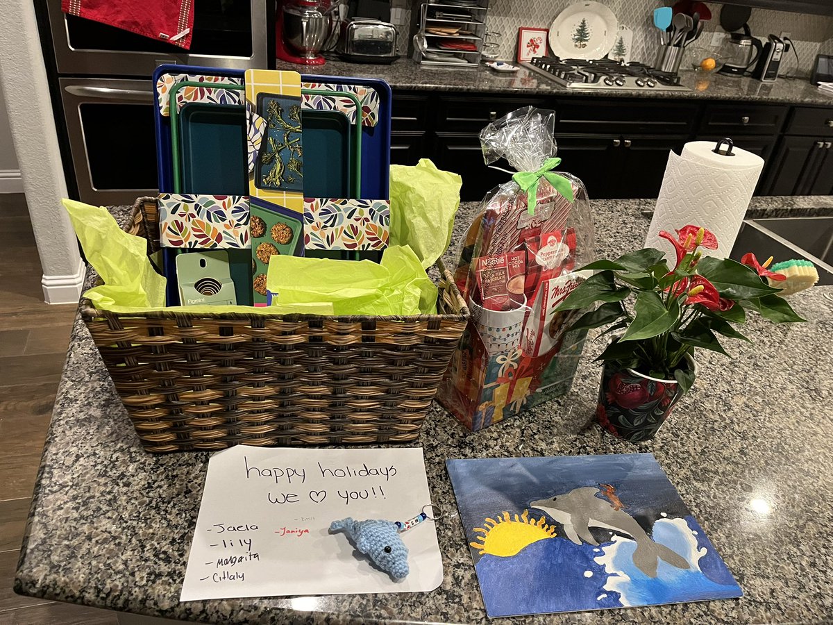 Ms. Amshoff tweet media