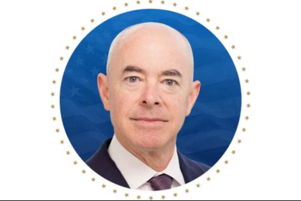 PhilSewell3030's tweet image. Mayorkas first please. Poster child for POS