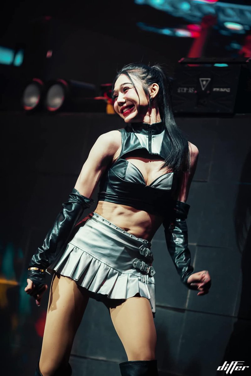 ClubbingPattaya's tweet photo. #differpattaya #Asian #dance #clubbingpattaya https://t.co/h7CfT6Ssdi