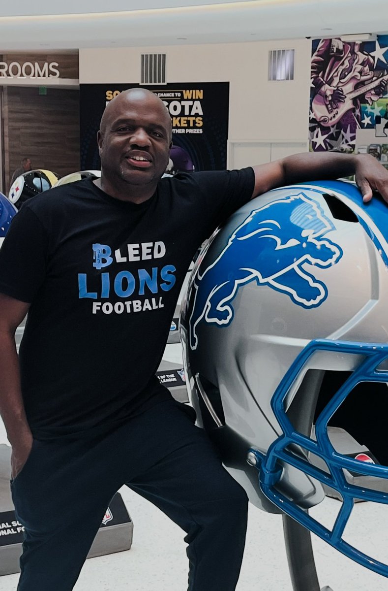 CoachFabianG Football &amp; Fitness Trainer 
MyTrainerGriff.com
#footballtrainer #highschoolfootball #personaltraining #personaltrainer