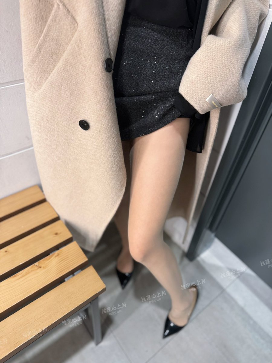 昨日OOTD，猜有无？

嘻嘻嘻 https://t.co/Qt7oK5Seqj
