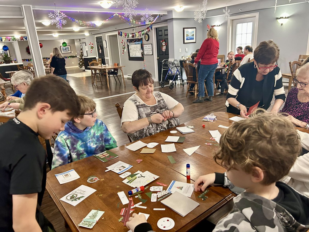Such a lovely morning with Caring Cards NL and the residents of North Pond Manor ❤️🎄 <a href="/JuniperRidgeNL/">Juniper Ridge Int</a> <a href="/NLSchoolsCA/">NLSchools</a>