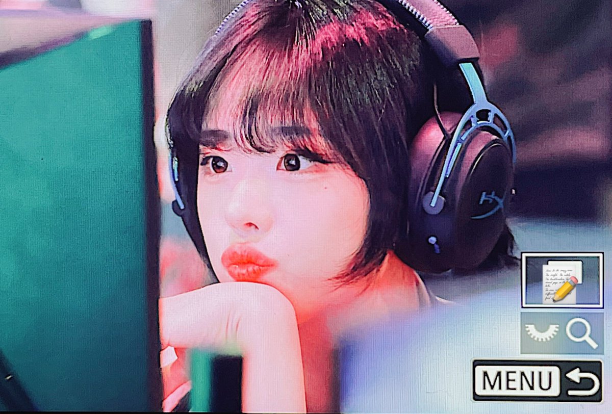 워윅이너무쎄......😿
#QWER #HINA #히나 https://t.co/sR01AeSFsP
