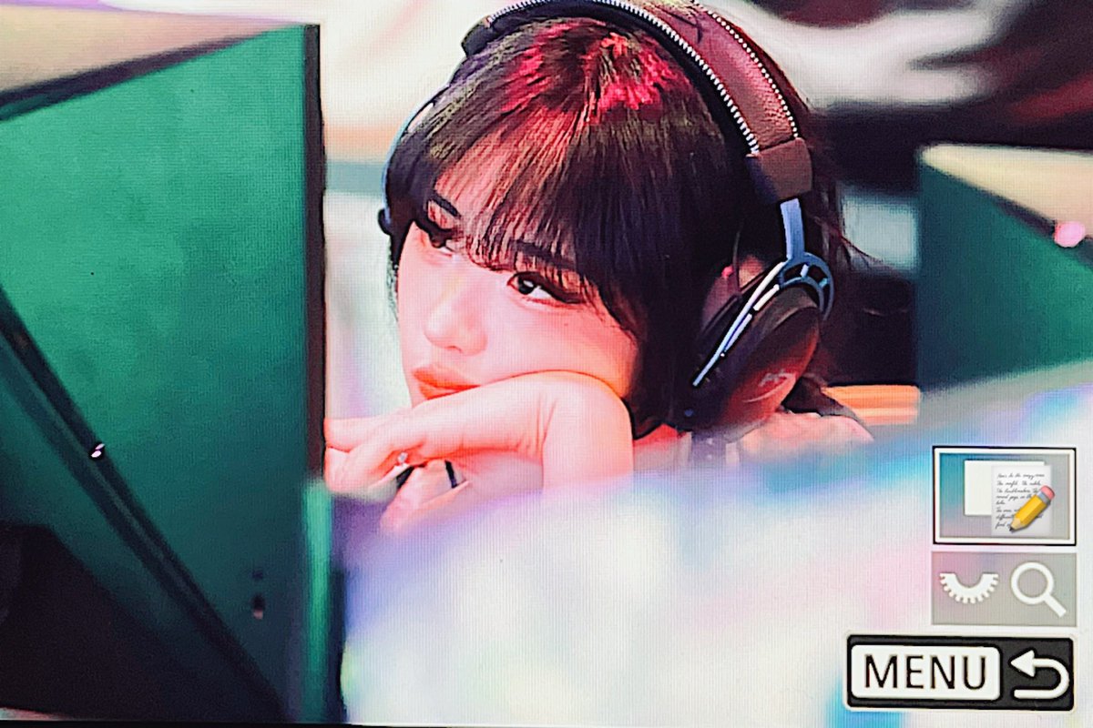 워윅이너무쎄......😿
#QWER #HINA #히나 https://t.co/sR01AeSFsP