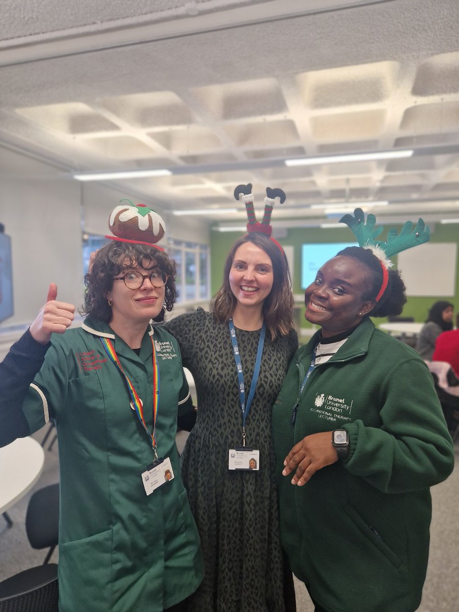 Great to welcome back our BSc Occupational Therapy students for debrief and festive fun after their 2nd placement.  Well done to all! Now have a restful break 👏🎄