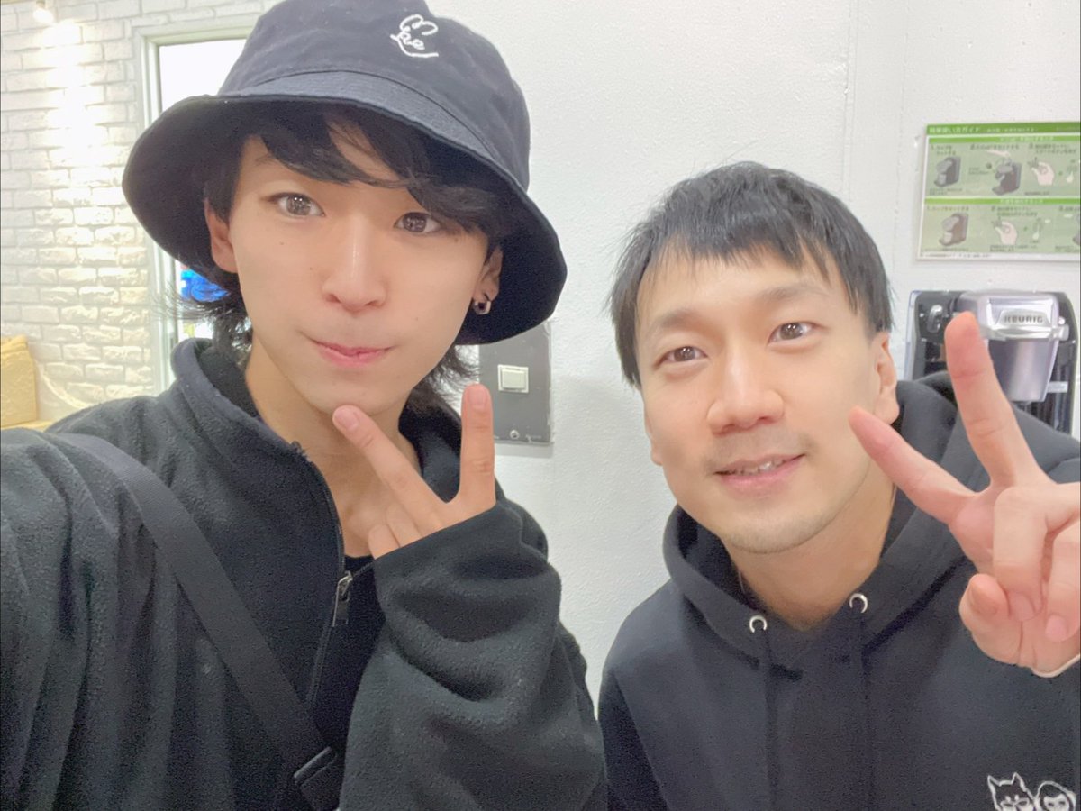 ogasawa_jae's tweet photo. 今日はとある現場だったのですが3月にやった舞台「こってこて」で一緒だったぶっちーさんがいてびっくりでした😆
＃劇団うけつ さん復活いつまでも待ってます！ https://t.co/bBGjgKeQUx