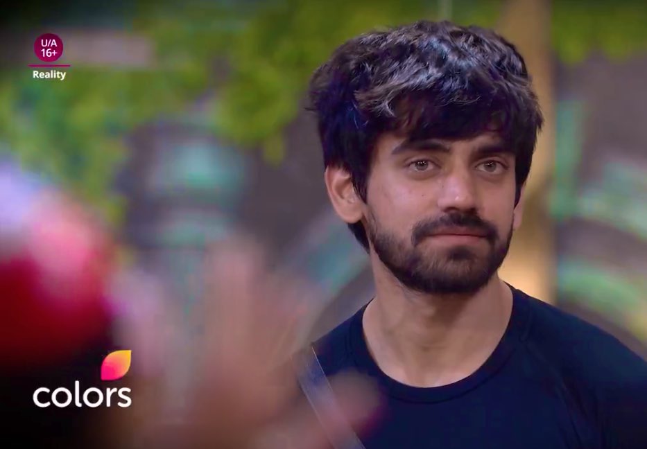 itsinstagram's tweet photo. Bro came out of script of colors &amp; BiggBoss. Now Ladlas in trouble😂 https://t.co/8RGgGDRHkh
