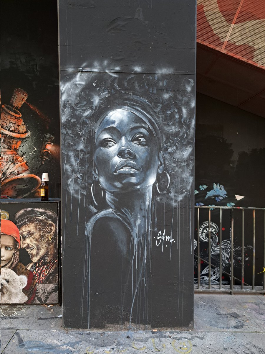 flogallay tweet media