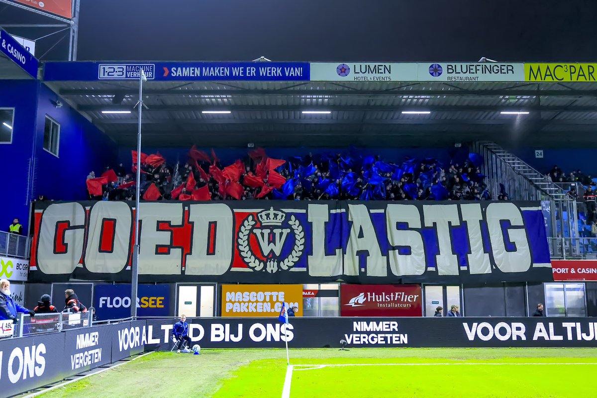 1896_tilburg's tweet photo. Weer een mooie tifo actie mannen van @TilburgTifosi dit in combinatie met die belangrijke driepunter maakt hem alleen maar nog mooier.
#PECWIL https://t.co/GhAhCjF3uj
