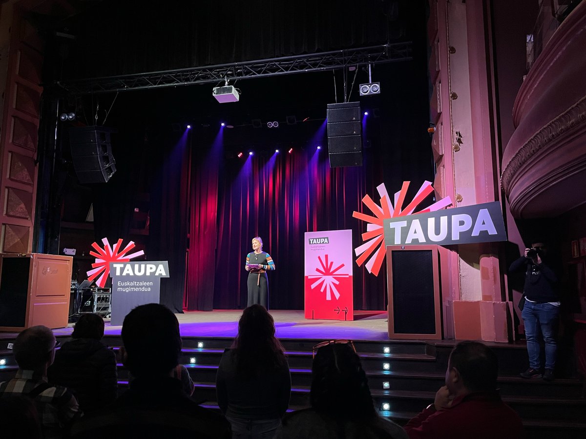 Gaur Bilbon @Topagunea ren fase berriaren aurkezpenean. Sarri arte, Topagunea, ongi etorri #Taupa!