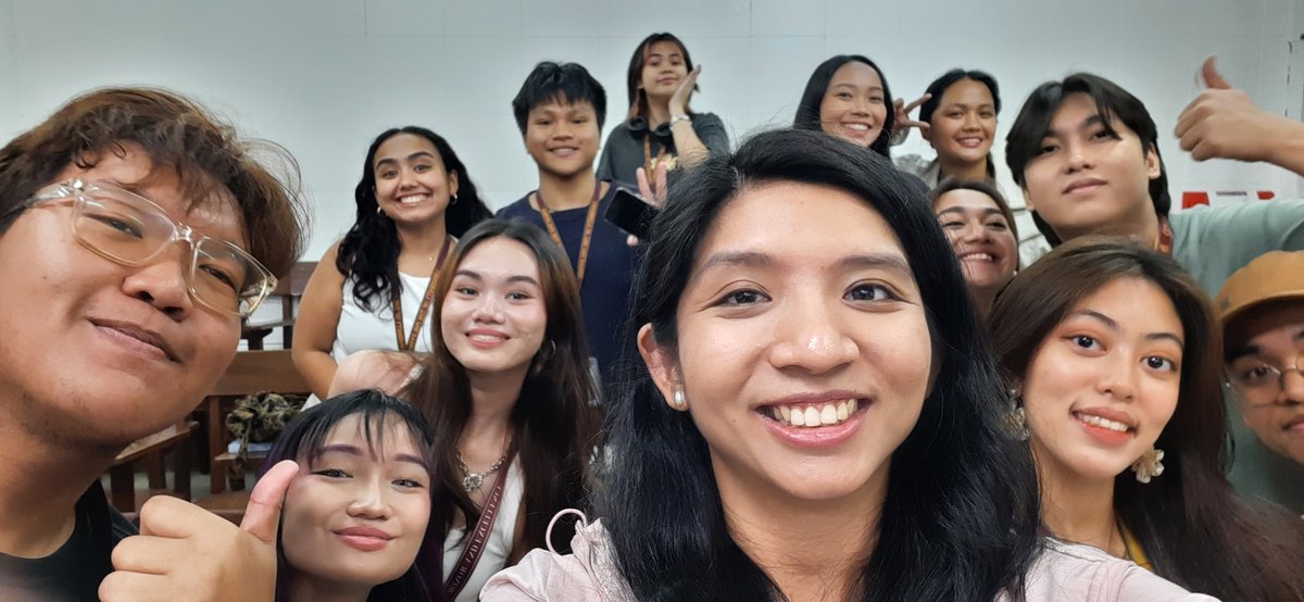 iampatdizon's tweet photo. #latepost
Whatta fun semester! Signing off for Comm 100 for now.
Excited to teach Music In Broadcast Media for next sem!
#UPCMC https://t.co/jM7oPRRQOe