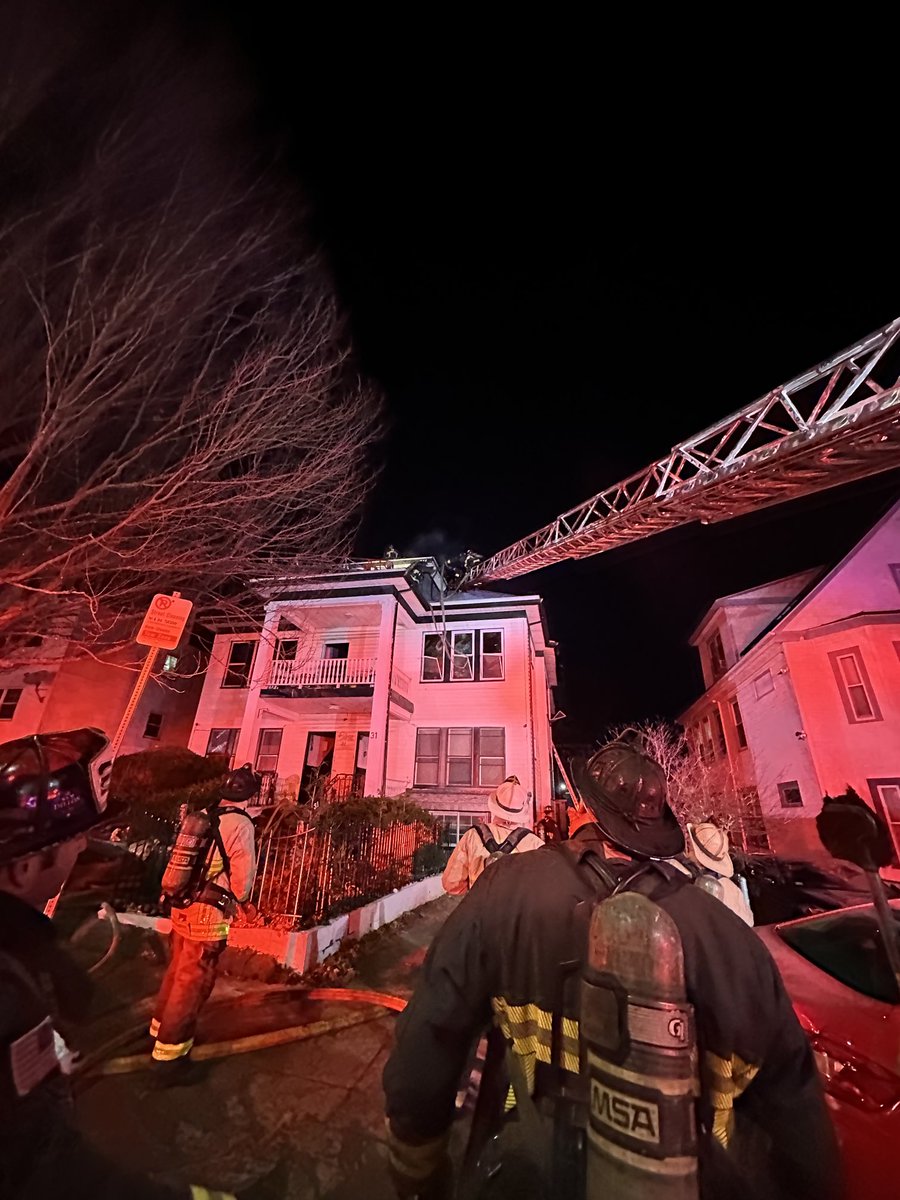 Boston Fire Dept. tweet media