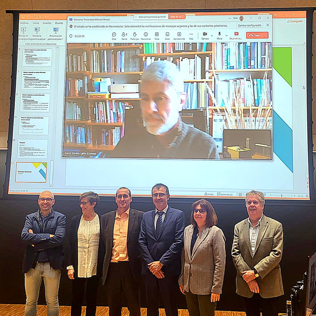 🗓️ Ayer, se celebró la oposición a Profesor Titular de mi compañero, amigo y "hermano académico" Alfonso Moral

🥳 Ya es funcionario. Los que nos conocéis, sabéis que este tema va más allá de lo académico

🏛️ La <a href="/UVa_es/">Gabinete de Comunicación Universidad de Valladolid</a>  tiene mucha suerte en contar con una persona como Alfonso