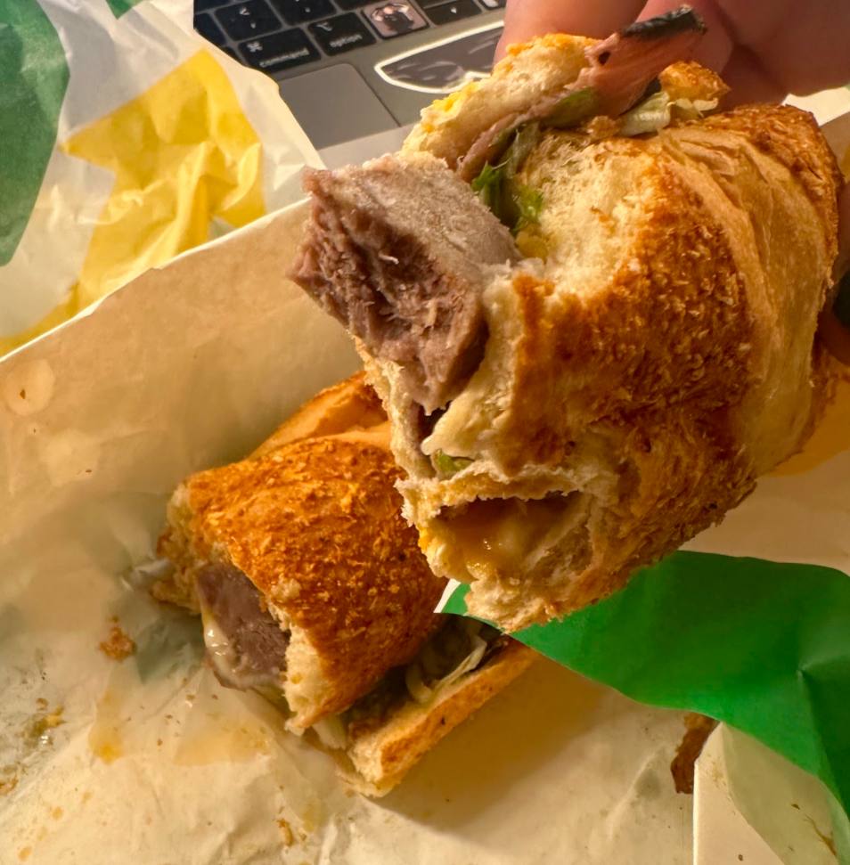 sambil mam bareng gitu ceritanya