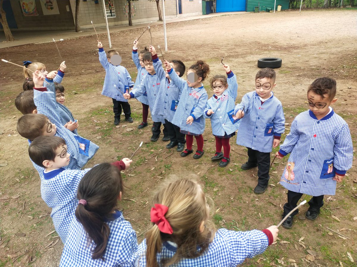 🪄 Nos hemos transformado en estudiantes de Hogwarts explorando el mundo mágico de J.K. Rowling.⚡️🧙‍♀️#Esencial❤️ #ProyectoAutorDelMes #Infantil #HarryPotter  #JKRowling