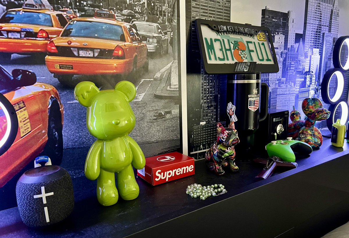 eldiegorom's tweet photo. Slowly working a some @OpTic bears to decorate my room. Maybe @H3CZ can do some and release them in whatnot?!? https://t.co/lpc8I43e95