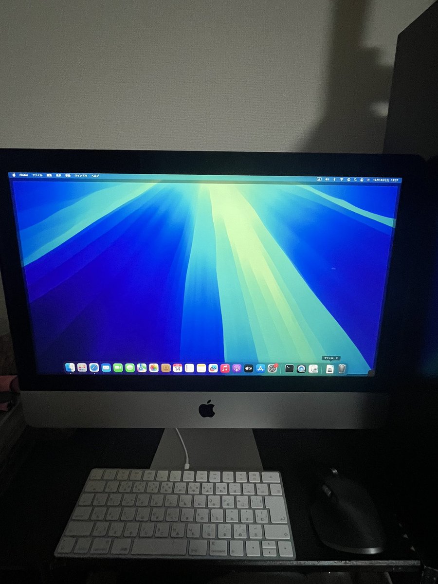 メルカリで11000円で購入した2012年のiMacにSequoiaをインストールしてみました！！
全然使えるので自宅サーバーにします。
満足。