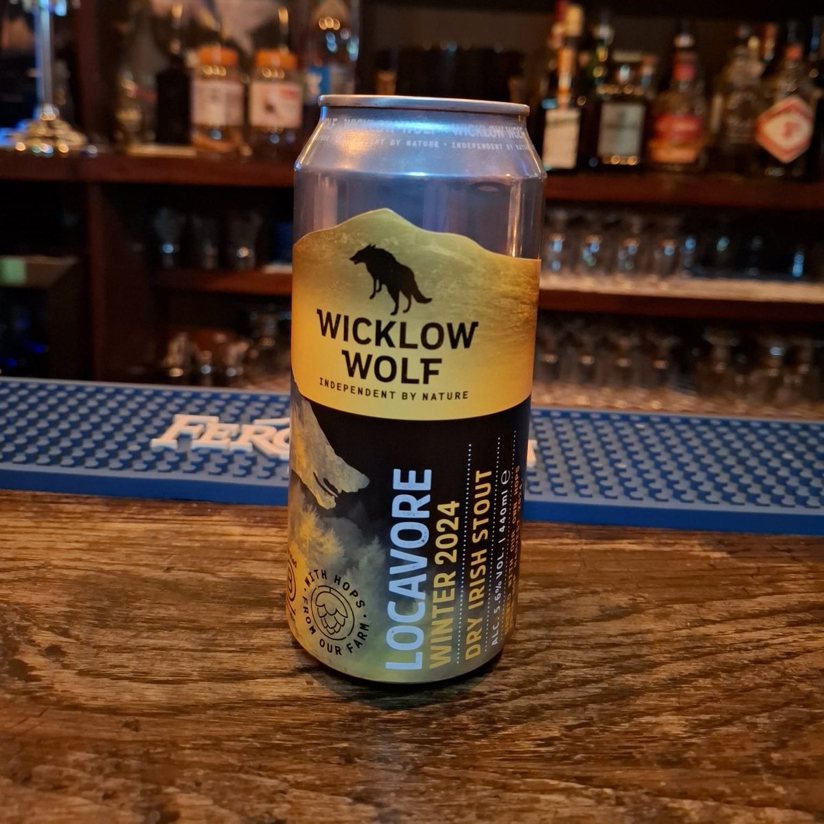 Day 14 of our Advent Beer Box brings-

Locavore Winter 2024 from <a href="/wicklowwolf/">john nuttall</a>

A seasonal release this is a Dry Irish Stout crafted using hops from the 2024 harvest. Pack fully of malt character, dark chocolate layers and sprinkle of bitterness

#limerick #mothermacspub