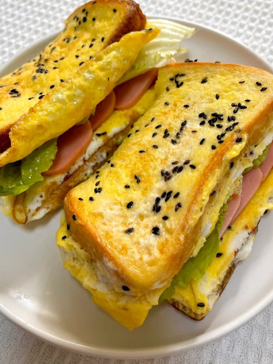 komplex06's tweet image. Starting my day off right with some delicious flavors! 🍳😋