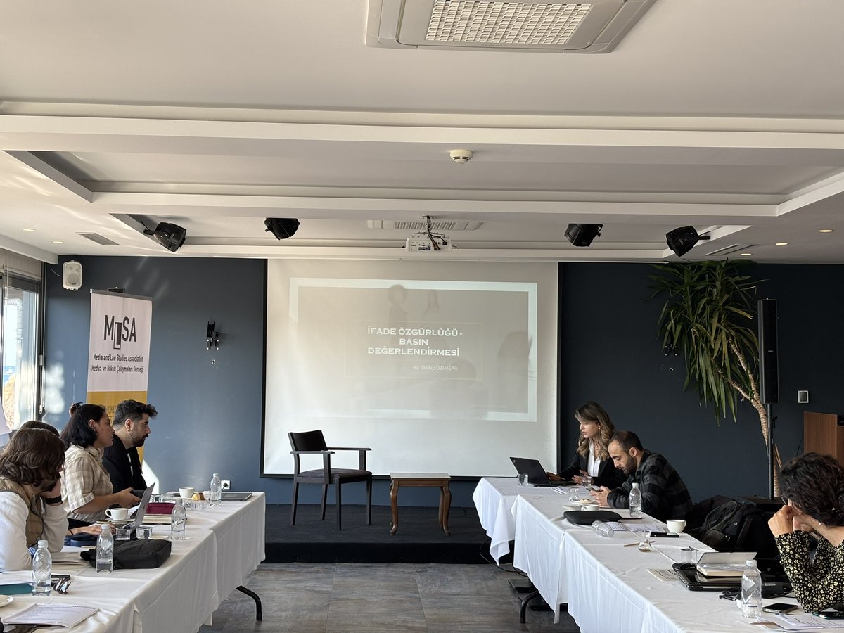 <a href="/sebnemturhan/">Şebnem Turhan</a> <a href="/barisalt/">Barış Altıntaş</a> <a href="/VeyselOkk/">Veysel OK</a> <a href="/gtahincioglu/">Gökçer Tahincioğlu</a> <a href="/banutuna/">Banu Tuna</a> Günün ikinci atölyesi Avukat Emine Özhasar kolaylaştırıcılığında “Medya Hukuku” oturumuyla devam ediyor.