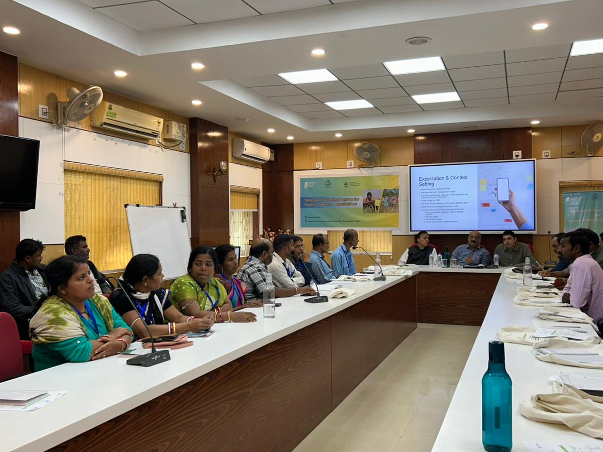 The #training runs across 3 batches: Dec 12–13, 14–15, and 22–23, covering 120+ participants from all 30 districts of #Odisha. Sharing some highlights from Batch 1 👇🧵
<a href="/IFPRI/">IFPRI</a> <a href="/CGIAR/">CGIAR</a> <a href="/krushibibhag/">କୃଷି ବିଭାଗ, ଓଡ଼ିଶା</a> 
 <a href="/arvindpadhee/">Arabinda K Padhee</a>  <a href="/dcmo_pravati/">Office of DCM,Odisha (Smt Pravati Parida)</a> <a href="/Shubhranshu_Me/">Shubhranshu Mishra</a> <a href="/sunilsaroj/">Sunil Saroj</a> 
#FPO #agriculture