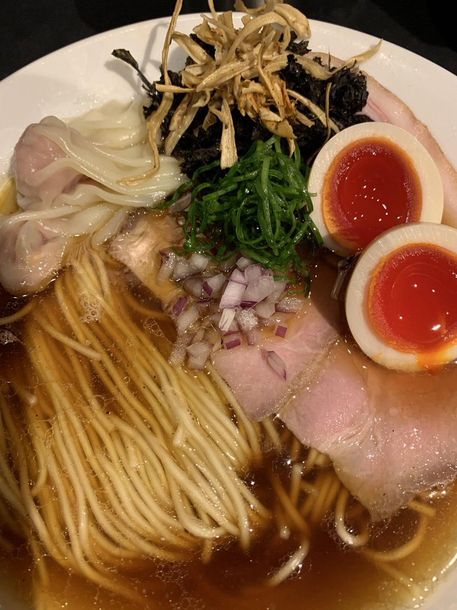 ItZ3a's tweet photo. Ramen Jazzy Beats @中目黒。特上しょうゆラーメン。チャーシュー4枚追加で更に満足度UPしました。外がかなり寒い中、熱いスープで提供されて嬉しかったです。 https://t.co/tjxXg9BdSa