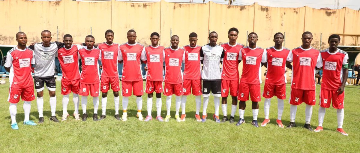 Kosi_foottalk's tweet photo. Another win for the North West in the ongoing Dixiades as they walk over the South.
FT: North West 2-0 South
#dixiades #northwest #south #football https://t.co/iut7HBWvAJ