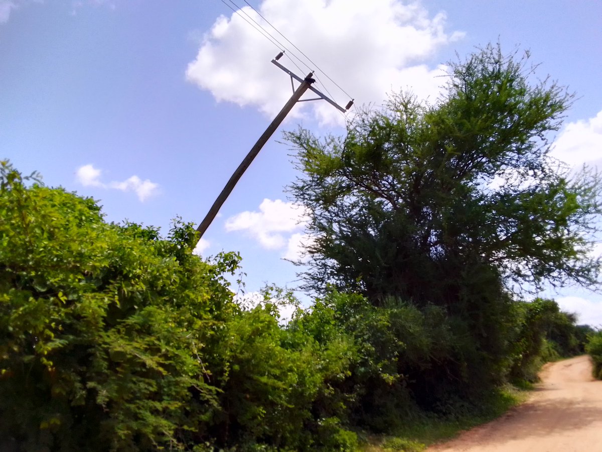 petmulenge's tweet photo. The only hindrance to having electricity outage resolved in Thagicu Sub-County of Mwingi North. The Tharaka business people feel neglected or sidelined to the Kamba people. Power was resolved UpTo Muvinge market of Mumoni Sub-County. https://t.co/WyXsyaAwc4