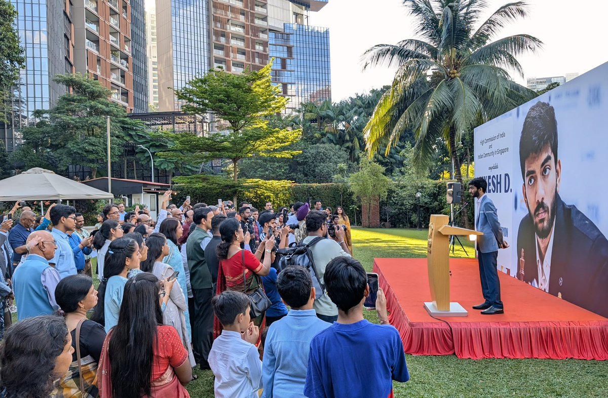 HCI_Singapore's tweet image. Celebrating the youngest #WorldChessChampion in history.

@HCI_Singapore and Indian community here felicitated @DGukesh for his spectacular achievement at the #WorldChessChampionship2024.

We are all proud of #Gukesh.