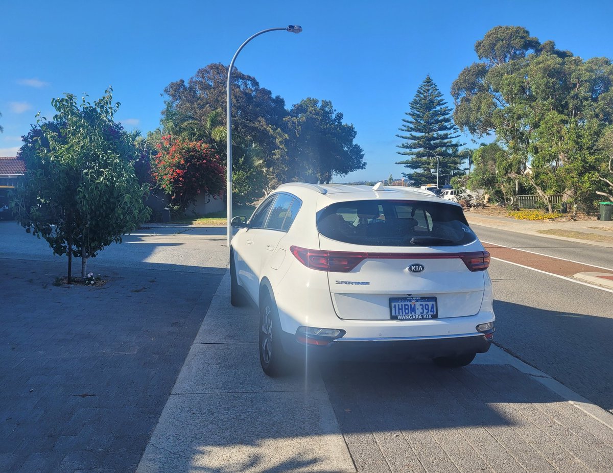 I asked him to move his car, he came storming over with clenched fists to tell me he was going to "knock me into next week"

#Motornormativity
#entitledDriver