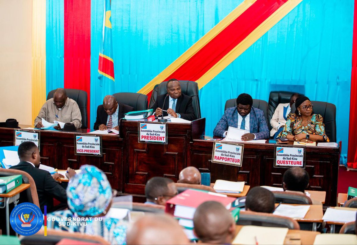Le Gouverneur appelle sa population au calme. 9473$ pour chaque député n'a d'autre but que d'améliorer les conditions de vie et de travail de nos élus et éviter leur paupérisation ainsi que les instabilités de la législature passée qui n'ont pas permis le décollage d la Province.