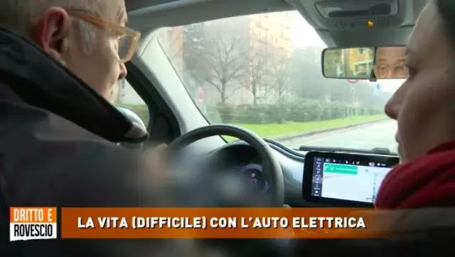 viaggrego's tweet photo. #DelDebbio ha mandato un suo #Inviato da #Milano a #Caserta con l’#Auto a #Pila...(pardon) #Elettrica: Iniziate a #Ridere. Ci ha messo il #Doppio del #Tempo ed ha anche #Speso almeno 50 #Euro in #più che con un #Diesel! (#Video)! Leggi Qui: https://t.co/yShLvgGGF7 https://t.co/6RpYi3sEdv