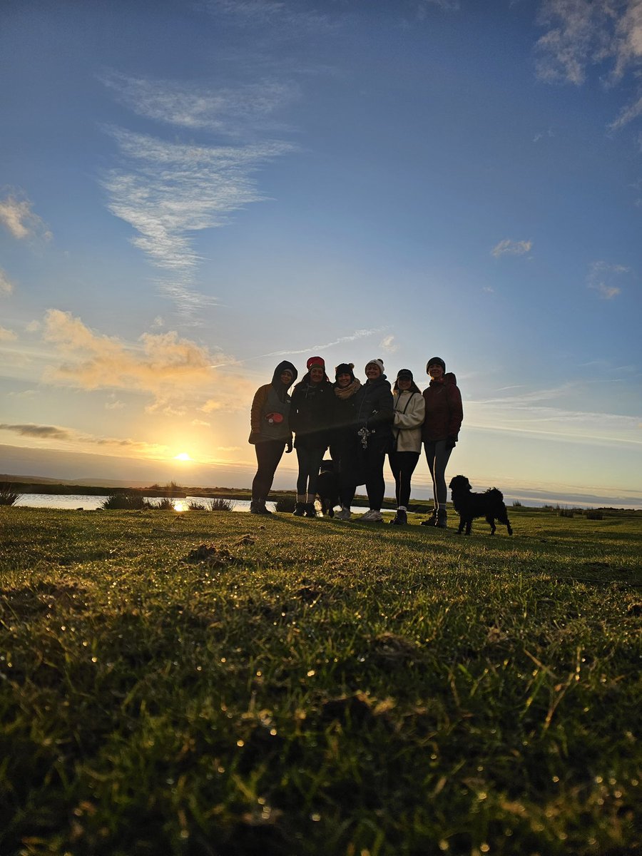 RP_x_x_'s tweet photo. #lovewhereyoulive #sunrisewalk #manmoelcommon π
π«ΆπΌ https://t.co/qiVI5l7Doz